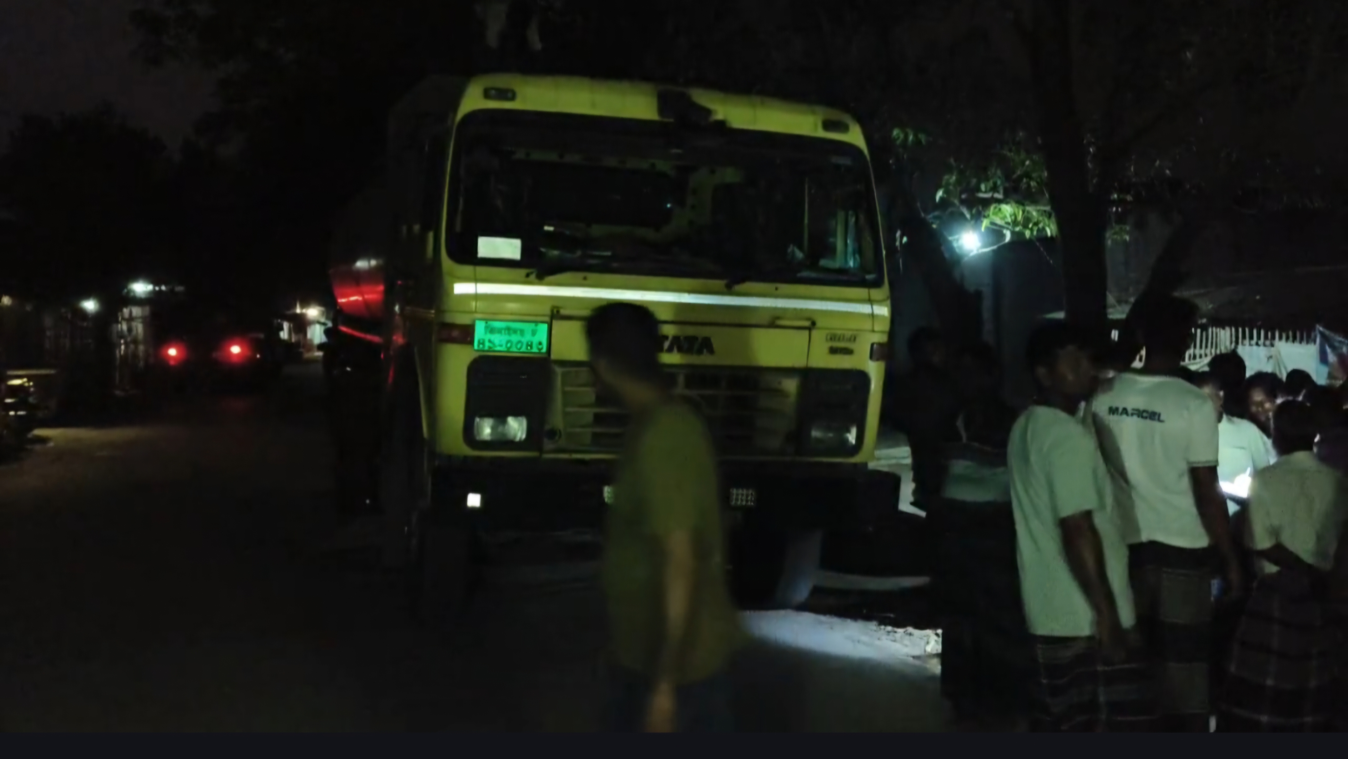 মেহেরপুর গাংনীতে লরি বোঝাই সাড়ে ৪ হাজার লিটার ডিজেল জব্দ