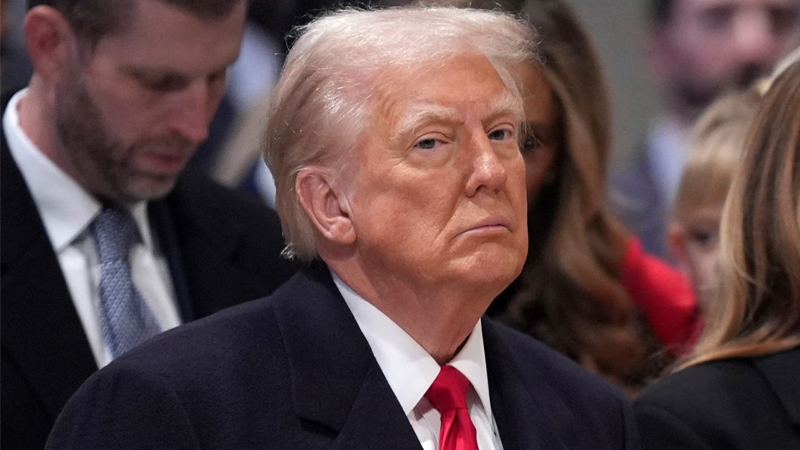 যাও, সাহস দেখিয়ে নিজেরাই তেল নিয়ে আসো: মিত্র দেশগুলোকে কটাক্ষ ট্রাম্পের