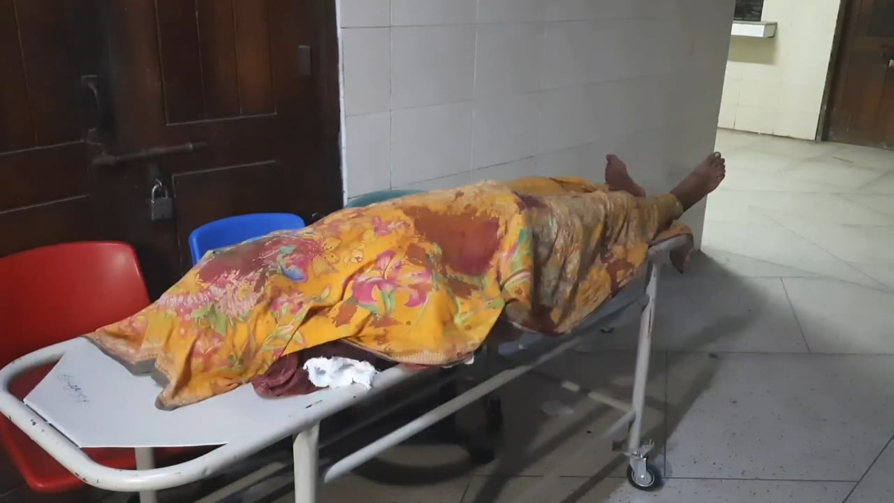 মামলা তুলে না নেওয়ায় যুবককে কুপিয়ে হত্যা
