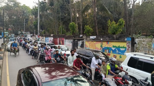 ১২০ টাকার অকটেন পেতে ১১০ টাকা বাড়তি খরচ!