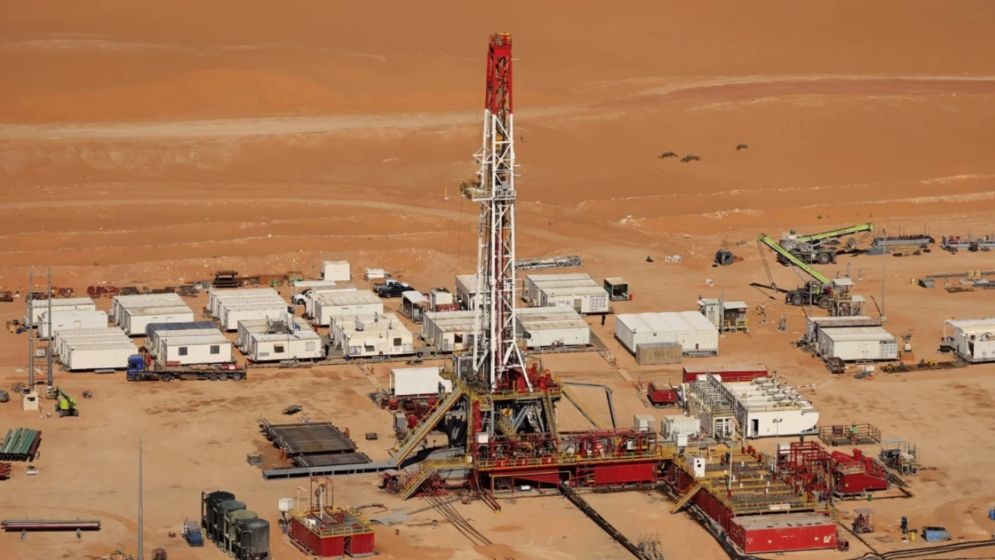 সৌদি তেল পাইপলাইনে হামলা, বিশ্ববাজারে জ্বালানি সংকটের শঙ্কা