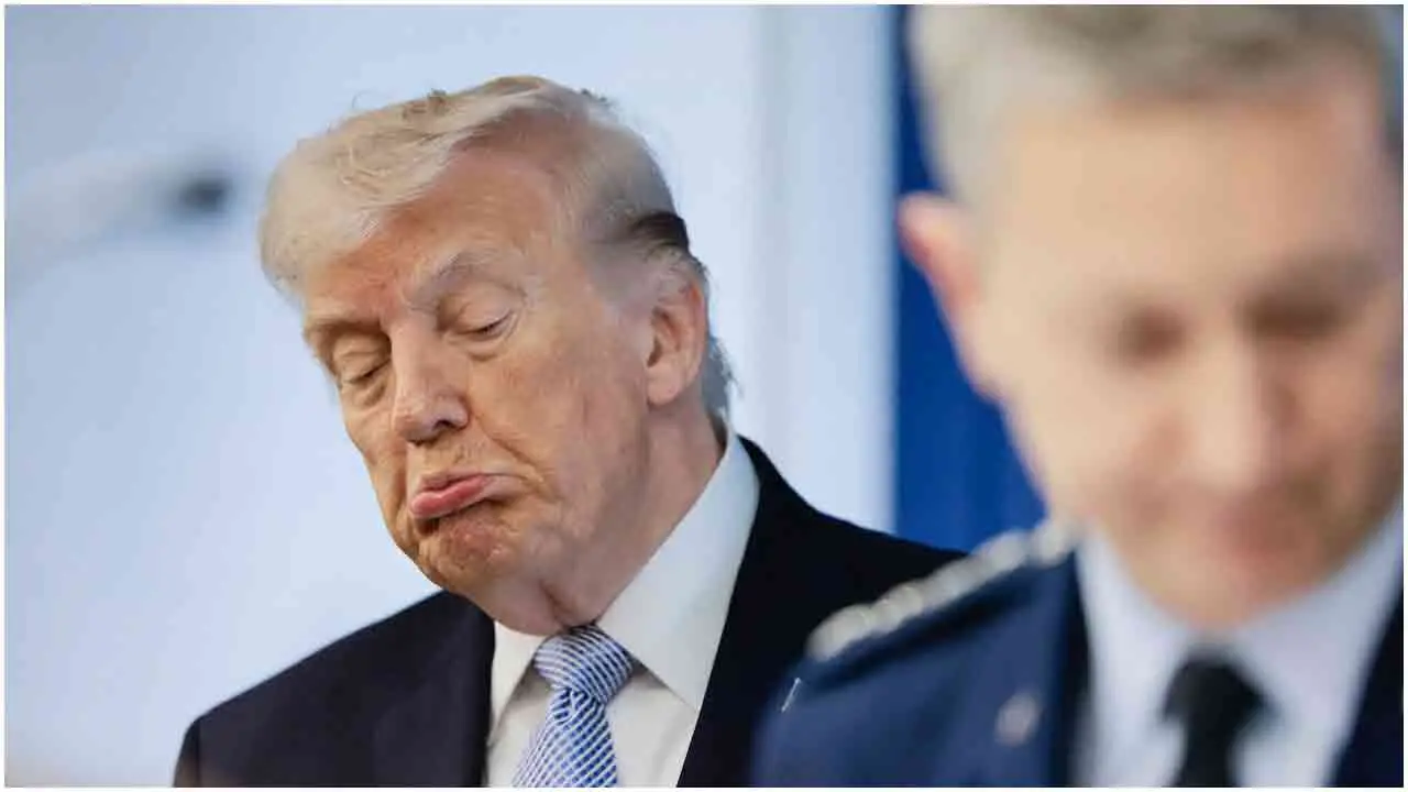 ‘অন্তহীন যুদ্ধ’ এড়াতেই কি পিছু হটলেন ট্রাম্প?