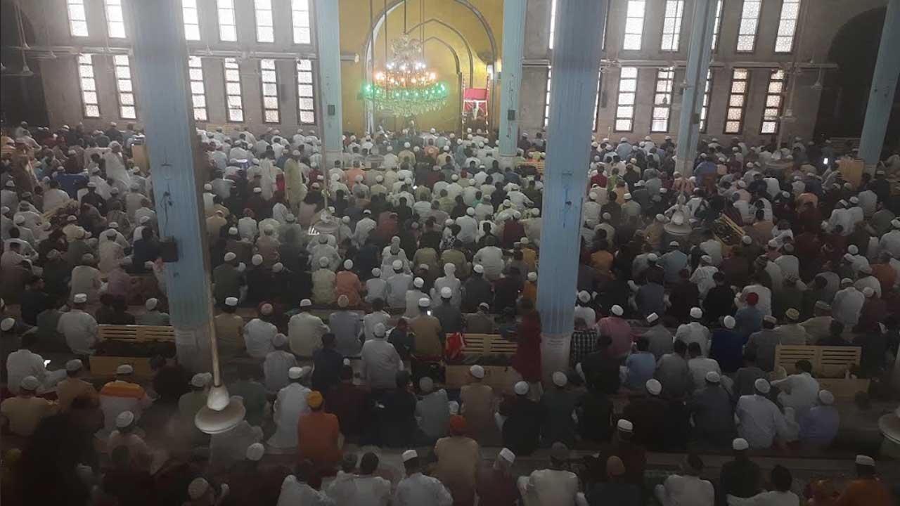 বায়তুল মোকাররমে পঞ্চম ও শেষ জামাতেও মুসল্লির ঢল