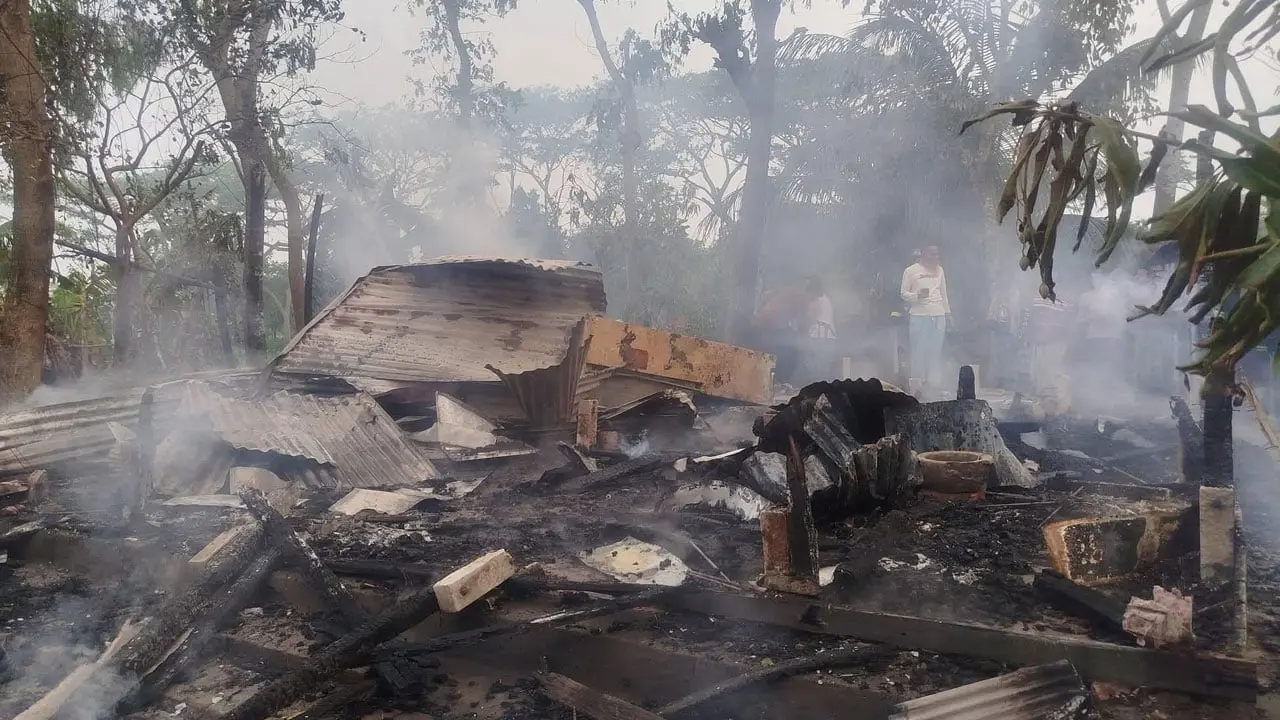 গাইবান্ধায় নেশার টাকা না পেয়ে ঘরে আগুন, মাদকাসক্ত যুবক কারাগারে