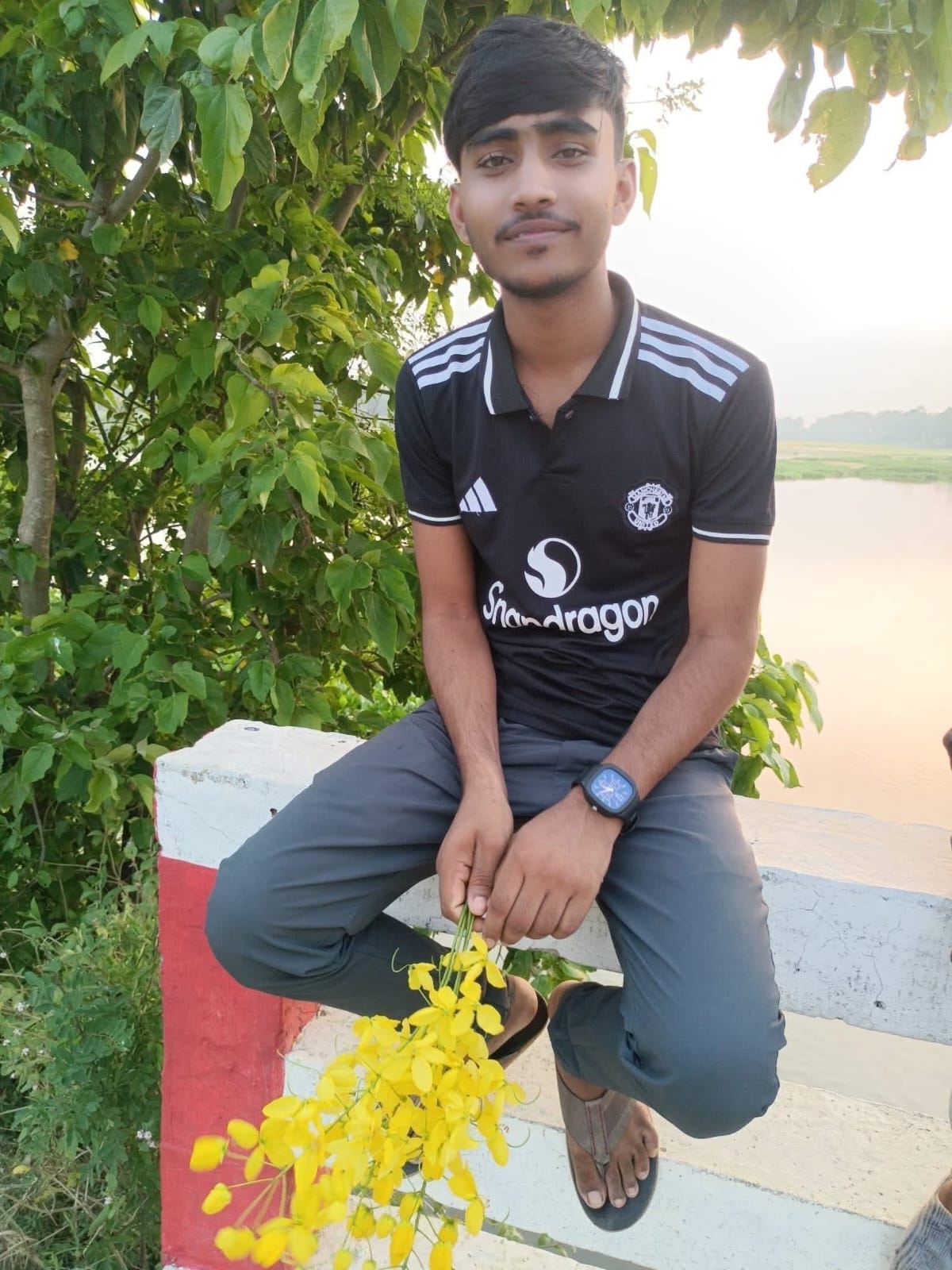 সিংড়ায় মোটরসাইকেল দূর্ঘটনায় একজনের মৃত্যু, আহত ৮