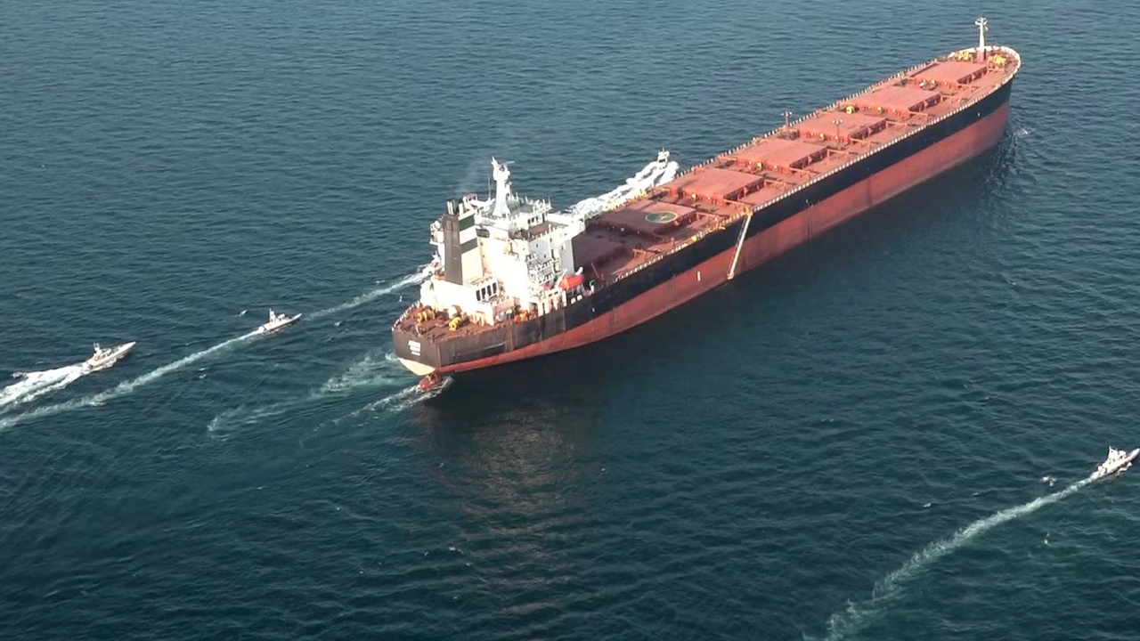 মিত্রদের জন্য হরমুজে ফি মওকুফ করল ইরান, কারা আছেন তালিকায়