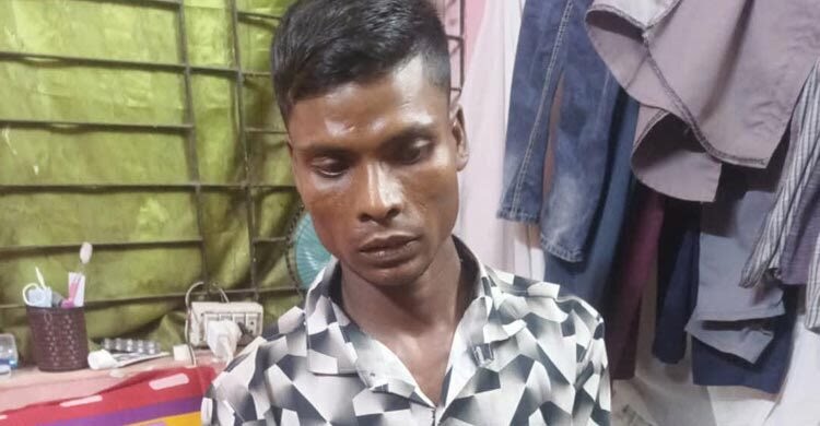 ফেনীতে শিশুপুত্রকে আছাড় দিয়ে হত্যার অভিযোগে পিতা আটক