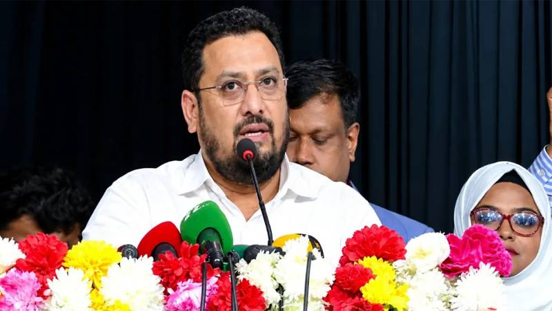 নবীন আইনজীবীদের সিনিয়রদের কাজ অনুসরণের পরামর্শ মীর হেলালের
