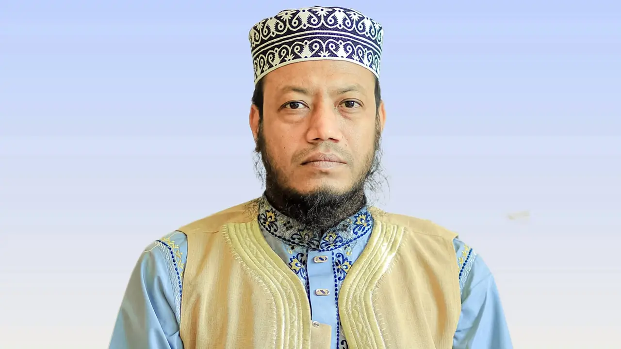 ফেসবুক পোস্টে আমির হামজার অভিযোগ