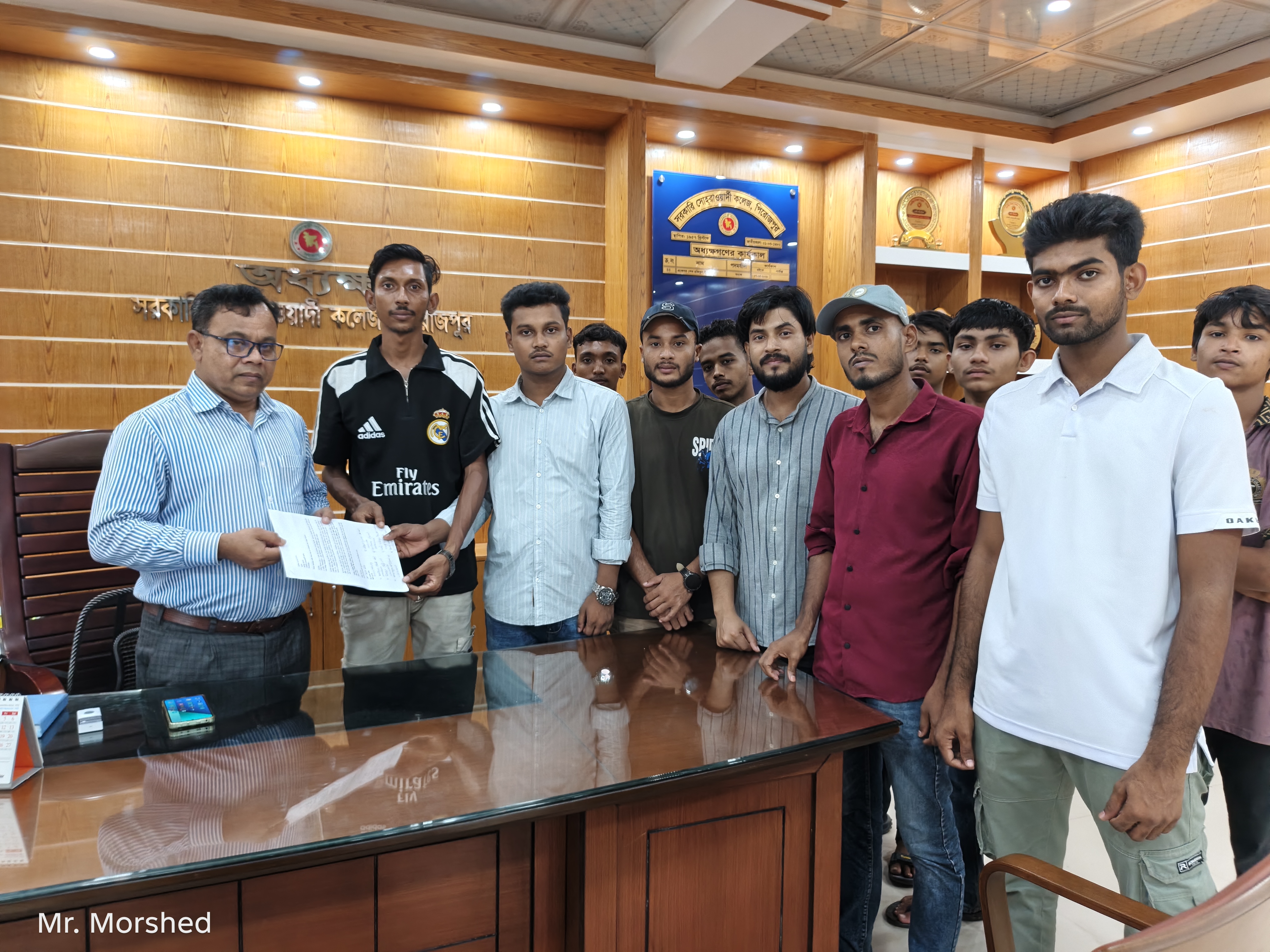 সোহরাওয়ার্দী কলেজের শহীদ মিনার চত্বর ‘মীর মেজবাহ উদ্দিন মুক্তা চত্বর’ করার দাবি