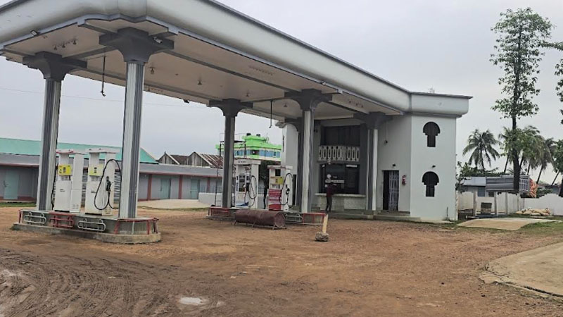 সুনামগঞ্জেও পাম্প বন্ধ, চরম ভোগান্তিতে চালক ও যাত্রীরা