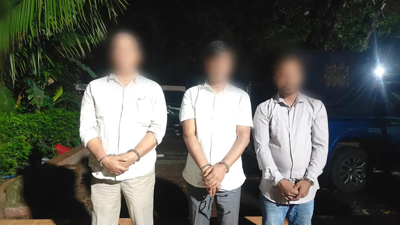 প্রাথমিক শিক্ষা অধিদপ্তরের স্টোররুমে আগুন, তিনজন গ্রেফতার