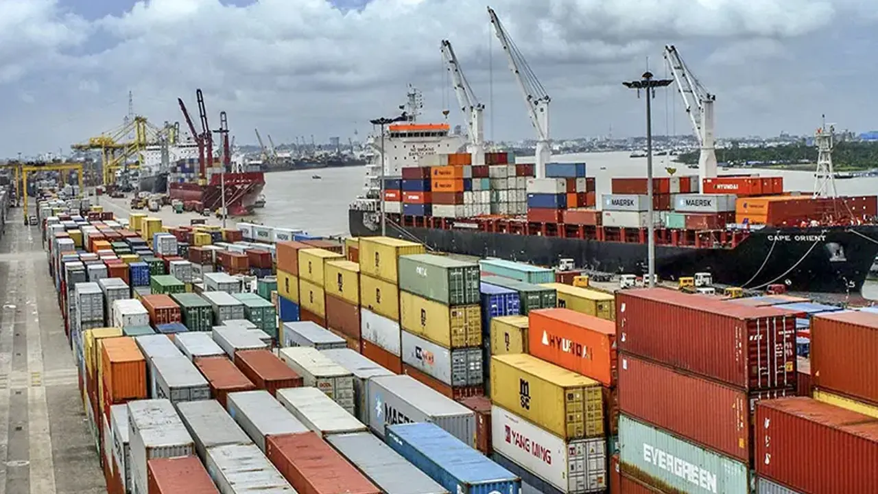 বাণিজ্য ঘাটতি বেড়ে ১৬ বিলিয়ন ডলার