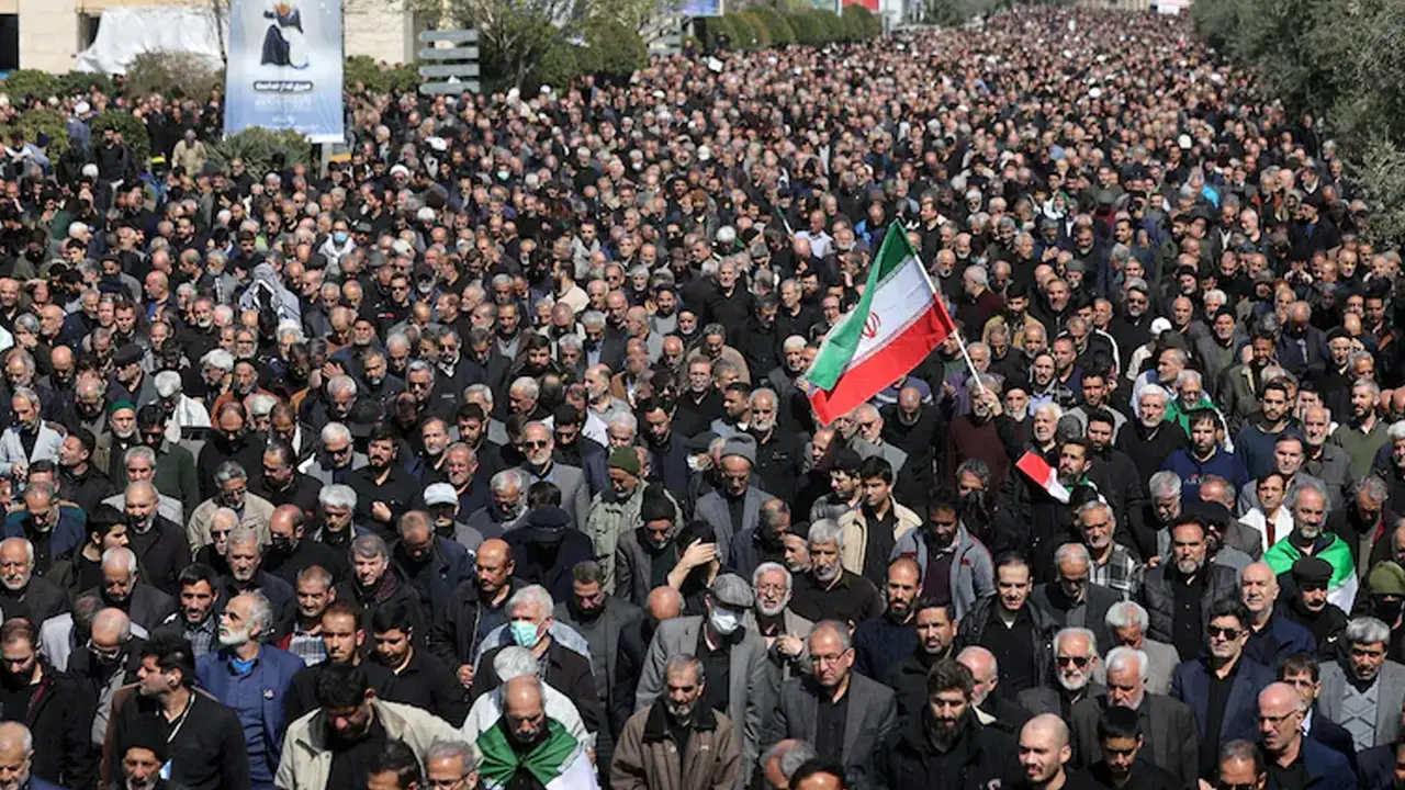 শত্রুপক্ষের ‘ঐতিহাসিক নরক’ তৈরিতে ইরানে প্রস্তুত ১০ লাখেরও বেশি যোদ্ধা