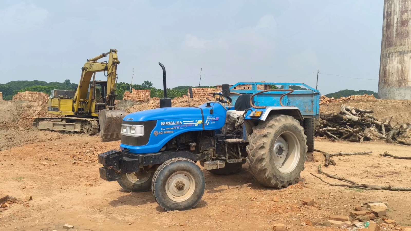 শৈলকুপায় ট্রাক্টর চাপায় মাদ্রাসা ছাত্র নিহত