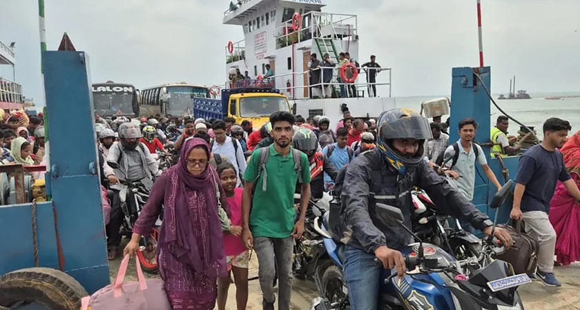 দৌলতদিয়ায় যাত্রী ও যানবাহনের চাপ বাড়লেও নেই ভোগান্তি