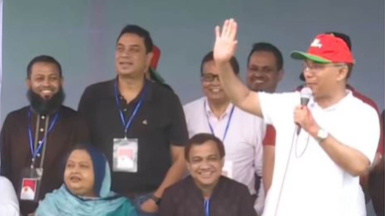 দুলাভাই’ স্লোগানে থমকে বক্তব্য, সিলেটে মধুর সমস্যায় তারেক রহমান