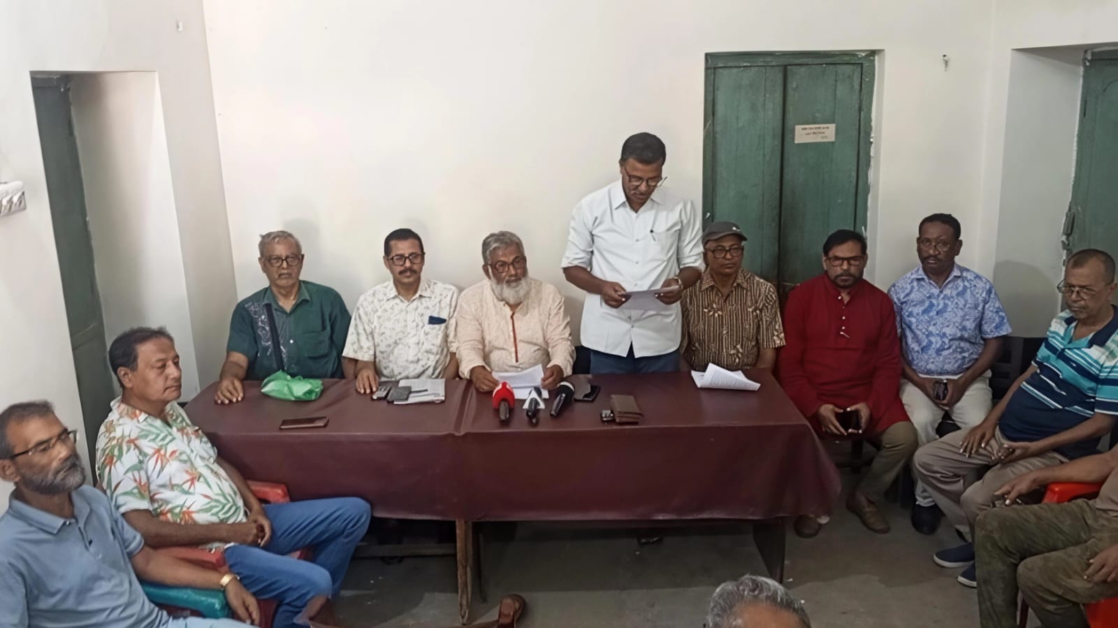 ঢাকা-যশোর তিনটি নতুন আন্তঃনগর ট্রেন চালুর দাবিতে সংবাদ সম্মেলন