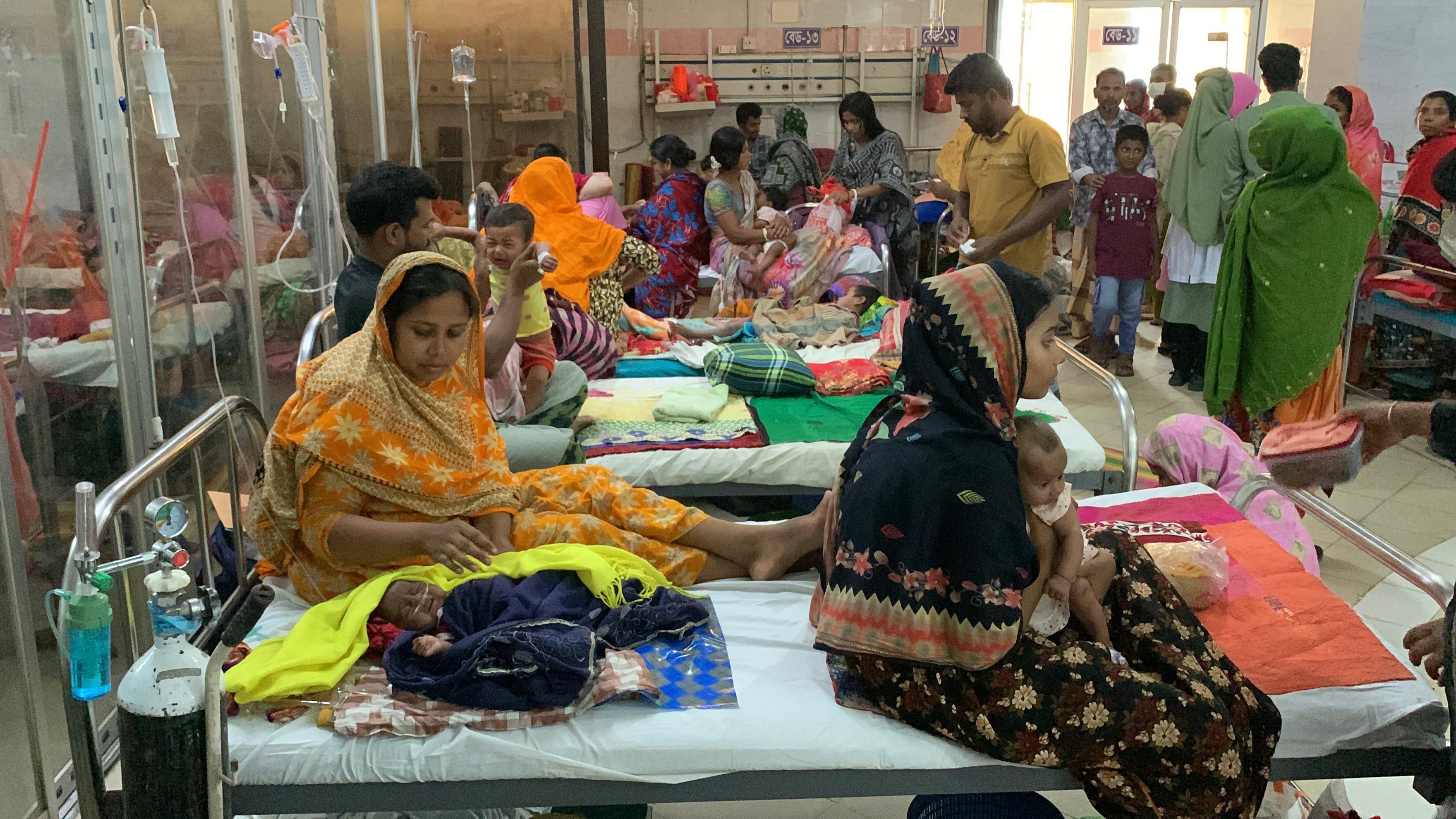 রাজশাহীতে হামের উপসর্গে ৩ শিশুর মৃত্যু, চিকিৎসাধীন ১২৩