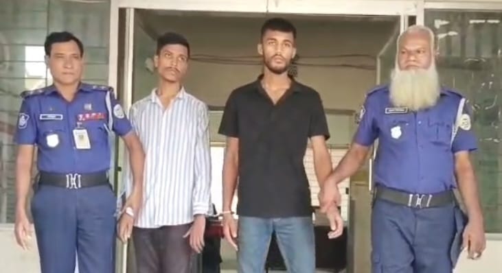 ঝালকাঠিতে পৃথক অভিযানে যুবদল নেতার ছেলেসহ ৩ মাদক ব্যবসায়ী গ্রেপ্তার
