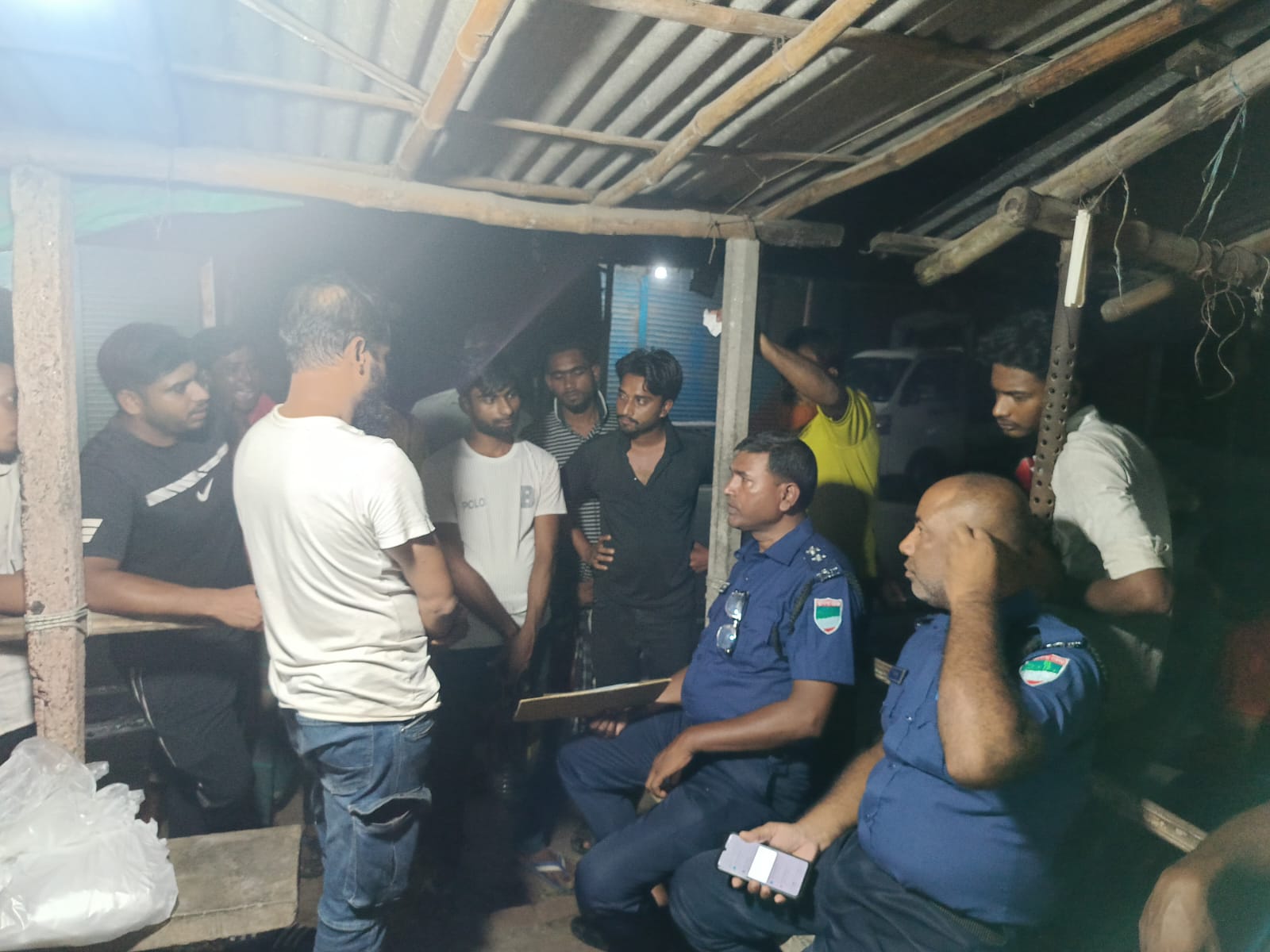 জীবননগরে বদ্ধ ঘর থেকে যুবকের অর্ধগলিত মরদেহ উদ্ধার