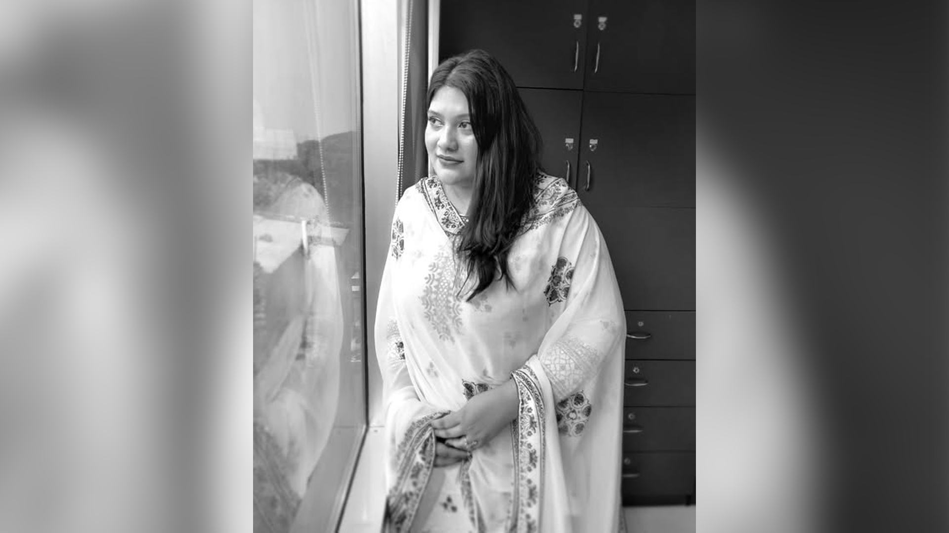 কারিনা মরে গিয়ে দেখিয়ে দিয়ে গেলেন সমাজের কদর্য রূপ