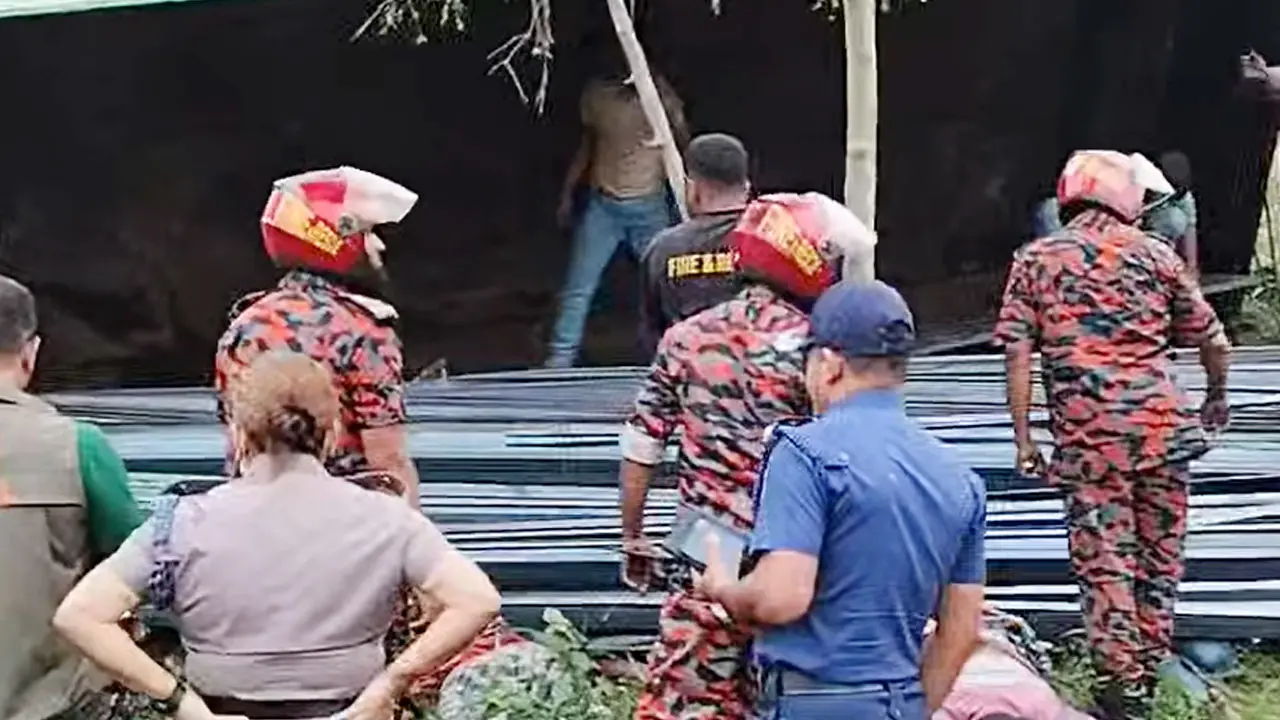 টাঙ্গাইলে নিহত ১৫ জনের মধ্যে ১৩ জনের বাড়িই নওগাঁয়