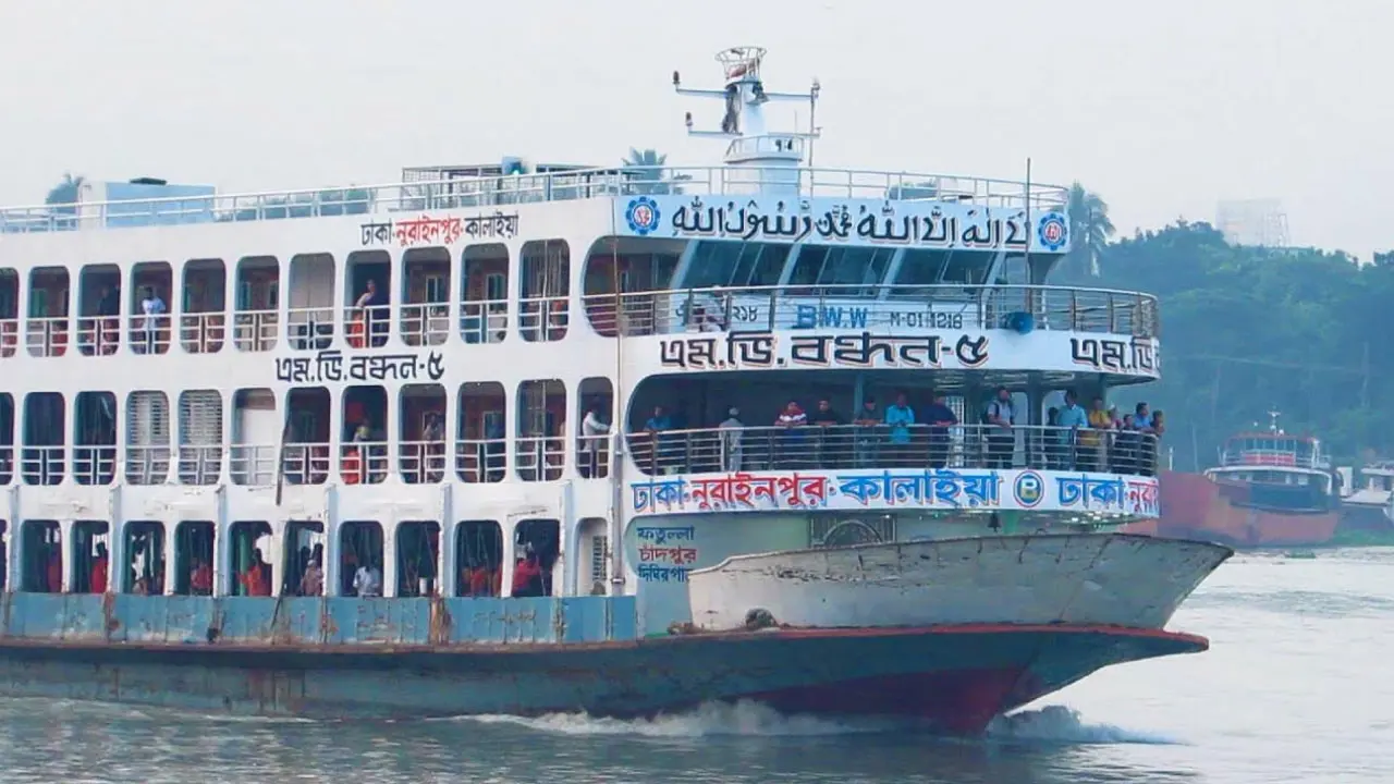 লঞ্চে আট মাসের শিশু রেখে উধাও ‘বাবা’