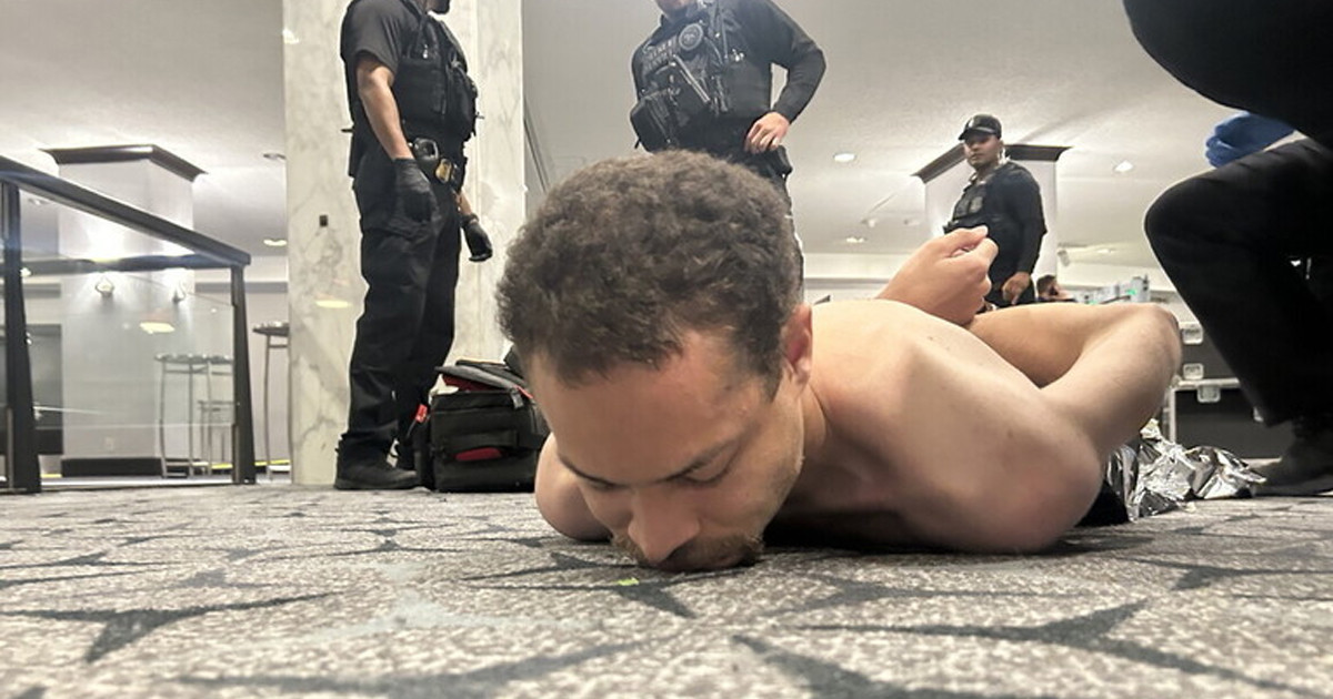 ট্রাম্পকে হত্যার উদ্দেশ্যে গুলি ছোড়েন অ্যালেন, মামলা দায়ের