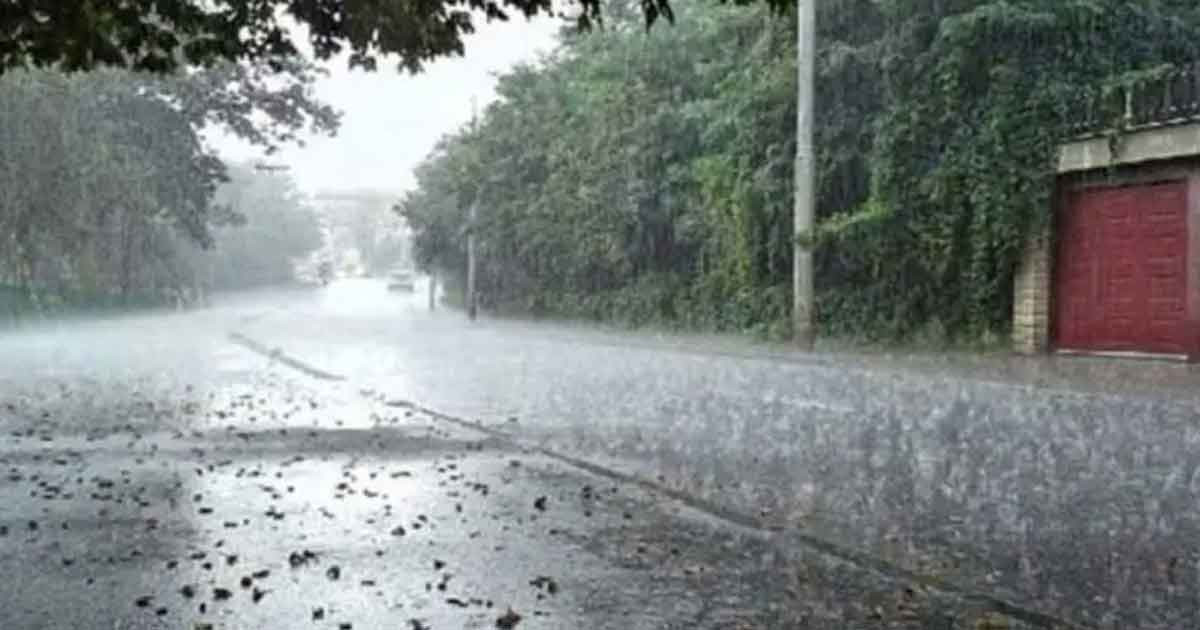 সারা দেশে ৯৬ ঘণ্টা মাঝারি থেকে অতিভারি বৃষ্টির সতর্কতা, ঝড়ের আশঙ্কা আবহাওয়া অফিসের