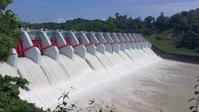 কাপ্তাই বাঁধের ১৬ গেট খুলে পানি ছাড়ছে, ভাটিতে বাড়তে পারে কর্ণফুলীর পানি