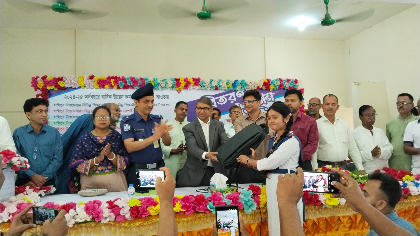সখীপুরে সেলাই মেশিন, ক্রীড়া সামগ্রী, হুইল চেয়ার, শিক্ষা ও কৃষি উপকরণ, গবাদি পশু বিতরণ