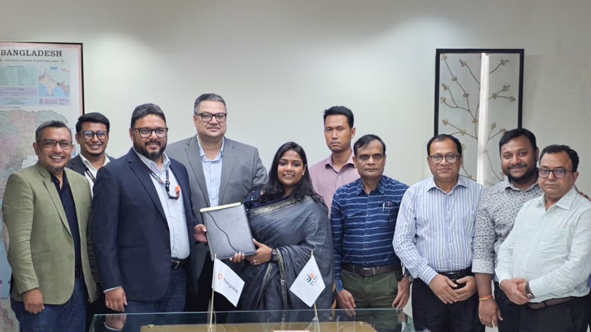 নিরবচ্ছিন্ন যোগাযোগ ও ডিজিটাল সেবা দিতে বুরো বাংলাদেশের সঙ্গে বাংলালিংকের চুক্তি