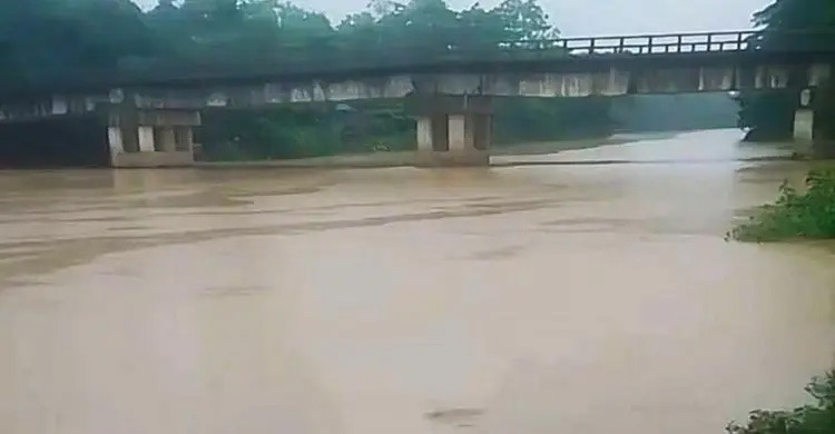 ফেনীতে সম্ভাব্য বন্যা মোকাবিলায় প্রস্তুত রাখা হয়েছে ২২৪ আশ্রয়কেন্দ্র