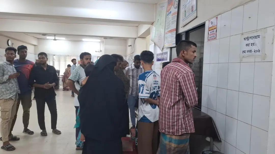 মানিকগঞ্জে উল্টোপথে আসা বাসের ধাক্কায় মা-মেয়ের মৃত্যু