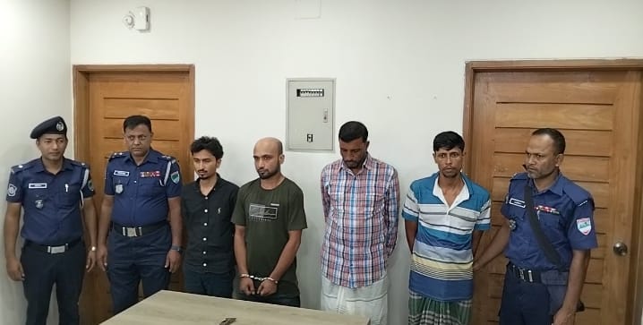 বাগেরহাটে আইনজীবী নিজাম উদ্দিন শান্ত হত্যা মামলার প্রধান আসামিসহ গ্রেফতার ৪