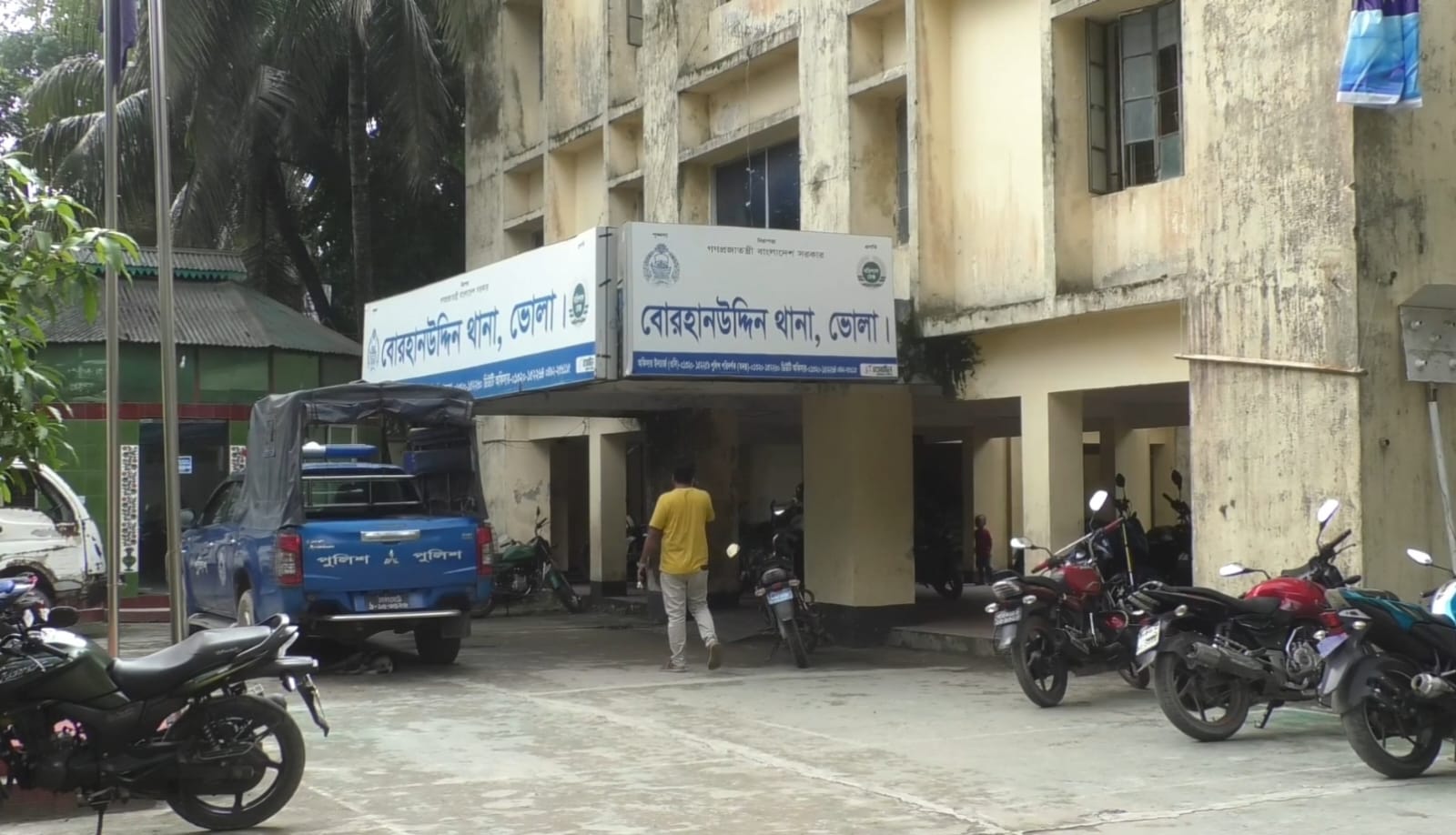 ভোলায় টমটমের চাপায় হেলফার নিহত