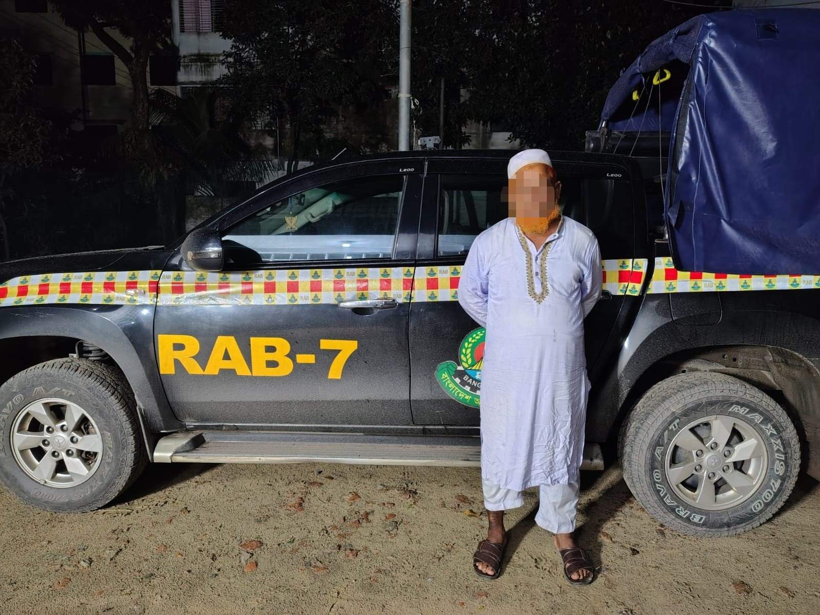 ফেনীতে একনলা বন্দুক ও কার্তুজসহ ওবায়দুল হক মজুমদার আটক