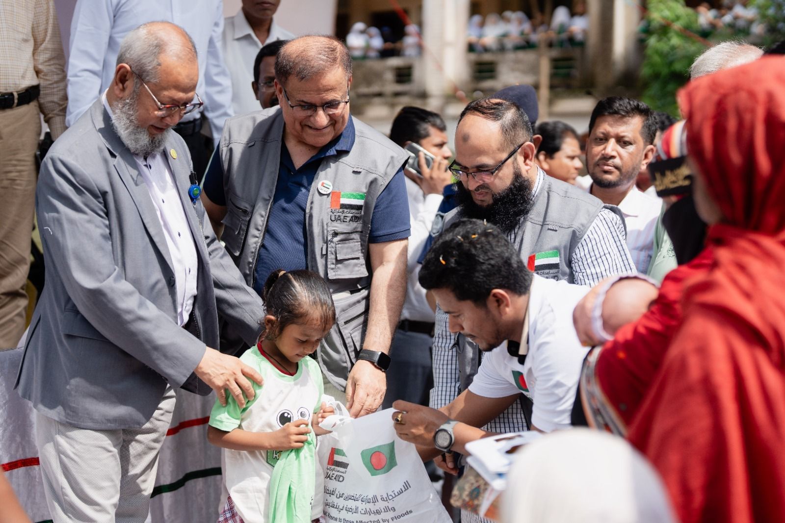 বন্যা ও ভূমিধসে ক্ষতিগ্রস্ত ১,৫০০ পরিবারকে সহায়তা দিল সংযুক্ত আরব আমিরাত সরকার