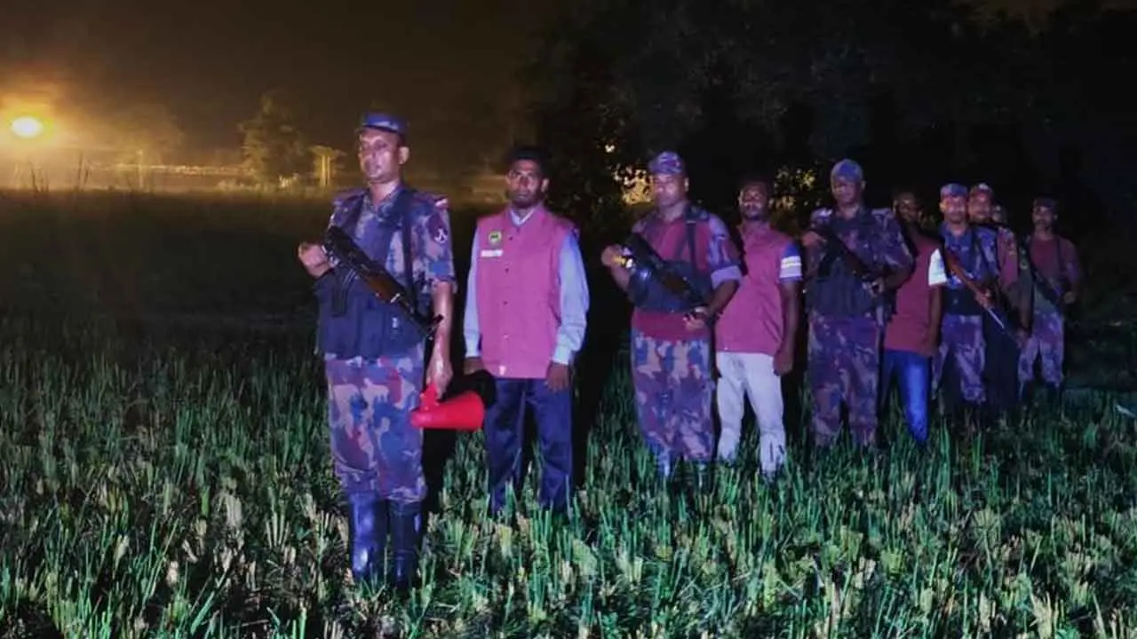 ‘পুশইন’ঠেকাতে চাঁপাইনবাবগঞ্জ সীমান্তে বিজিবির টহল জোরদার