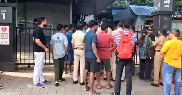 ফোনে কথা বলতে বলতে শিশুর ওপর দিয়ে গাড়ি চালিয়ে দিলেন নারী