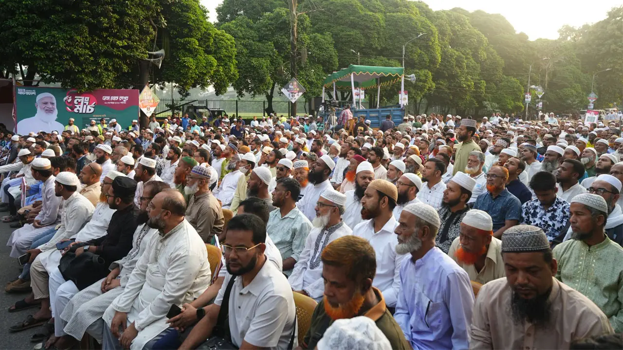 রংপুর অভিমুখী ১১ দলীয় ঐক্যের লং মার্চ
