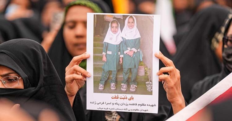 স্কুলে হামলার দায় যুক্তরাষ্ট্রের, ‘ক্ষমার অযোগ্য যুদ্ধাপরাধ’ বলছে ইরান