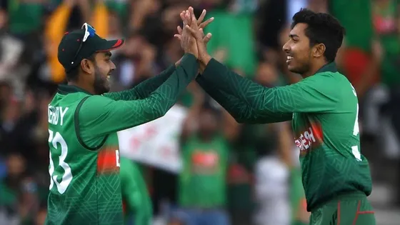 সৌম্যকে না খেলানোয় স্ত্রীর ফেসবুক পোস্ট, মিরাজের ব্যাখ্যা