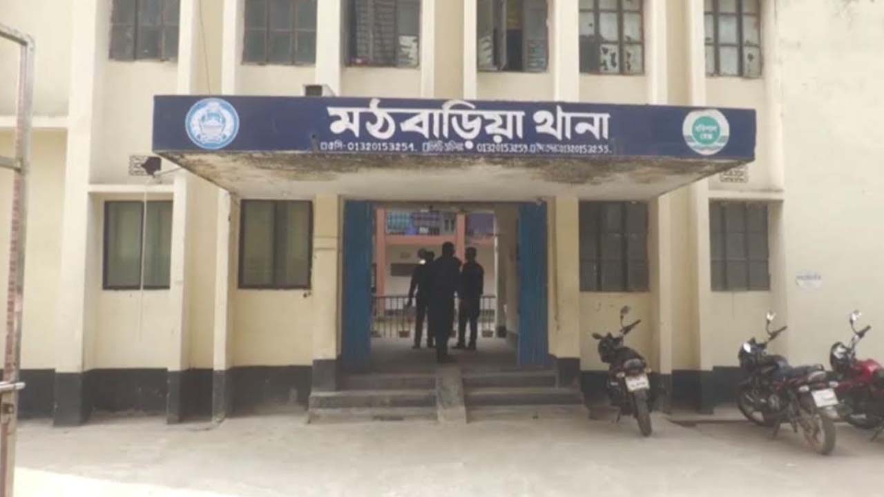 মঠবাড়িয়ায় শিশুকে শ্লীলতাহানির চেষ্টার অভিযোগ, সালিশ থেকে অভিযুক্তের পলায়ন