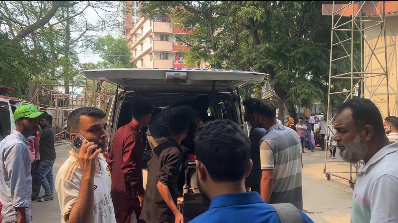 ধামরাইয়ে পিকআপ-সিএনজি সংঘর্ষে প্রাণ গেল নিরাপত্তারক্ষীর