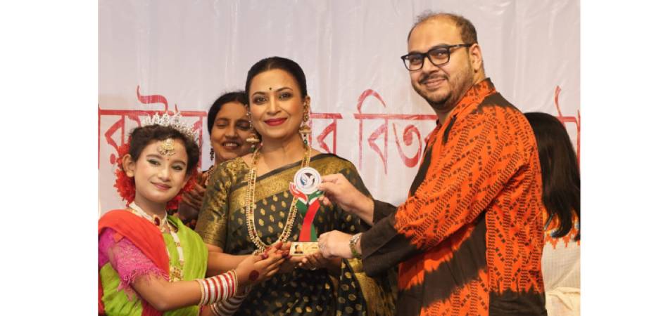 গোল্লাছুট শিল্প ও সাহিত্য সম্মাননা পেলেন তাহসিন খান