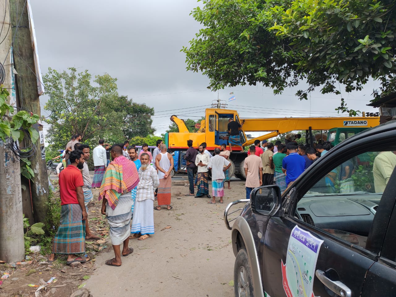 সোনারগাঁয়ে মালবাহী ট্রাক নিয়ন্ত্রণ হারিয়ে এক পথচারী নিহত, আহত ৪