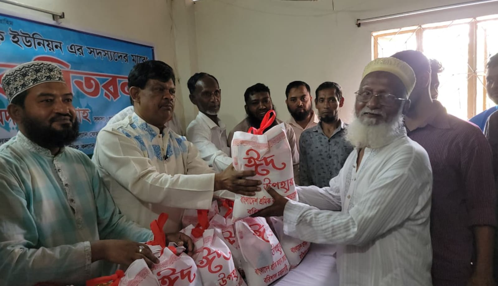 শ্রমিক কল্যাণে তারেক রহমানের উদ্যোগ অব্যাহত: রহমাতুল্লাহ