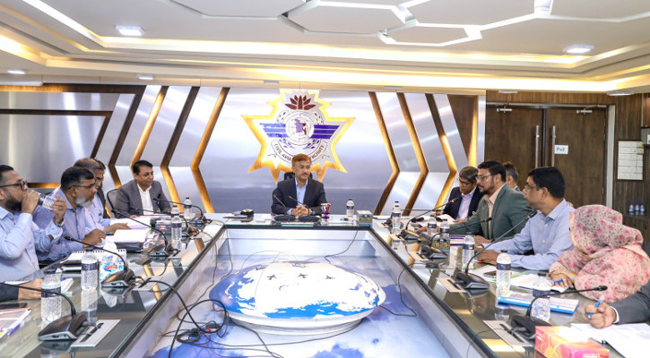 বিমানবন্দরে সেবা বাড়াতে জটিলতা কমানো ও সমন্বয় জোরদারের তাগিদ